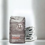 Caffé Gemelli Tassen Set mit 1 kg Espresso Giuseppe von Coffeechecker