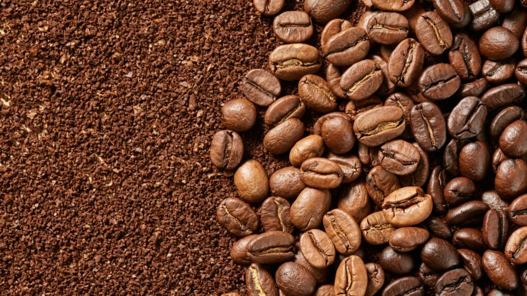 Kaffeebohnen vs. gemahlener Kaffee, Unterschiede und Vorteile