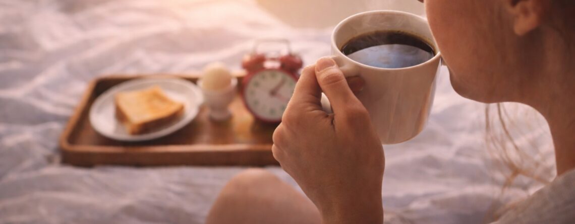 Ist Kaffee auf leeren Magen schädlich? Coffeechecker klärt auf und gibt Kaffeeempfehlungen ab