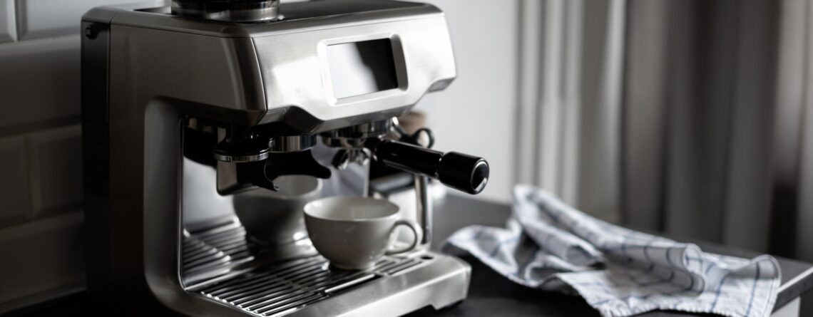 Siebträgermaschinen für zuHause, Sage oder DeLonghi Coffeechecker zeigt dir die Vor- und Nachteile